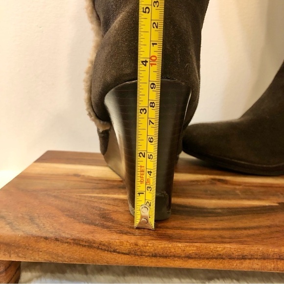 Kenneth Cole Reaction Triple Flirt Suede Wedge Boot 8.5 - Picture 13 of 15